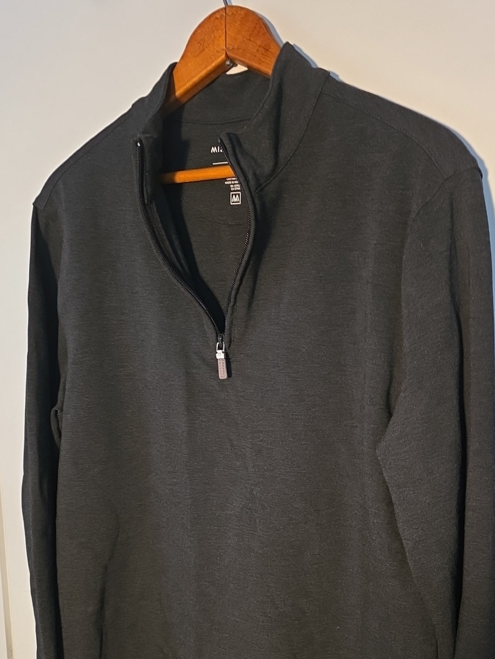 Mizzen + Main Small Quarter Zip Sweater - Black Perfect Condition